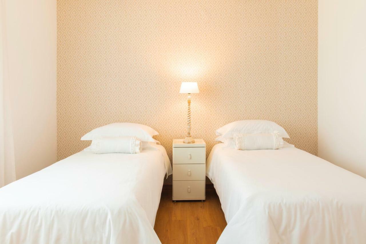 Hostel Da Palmeira Прая-да-Віторія Екстер'єр фото